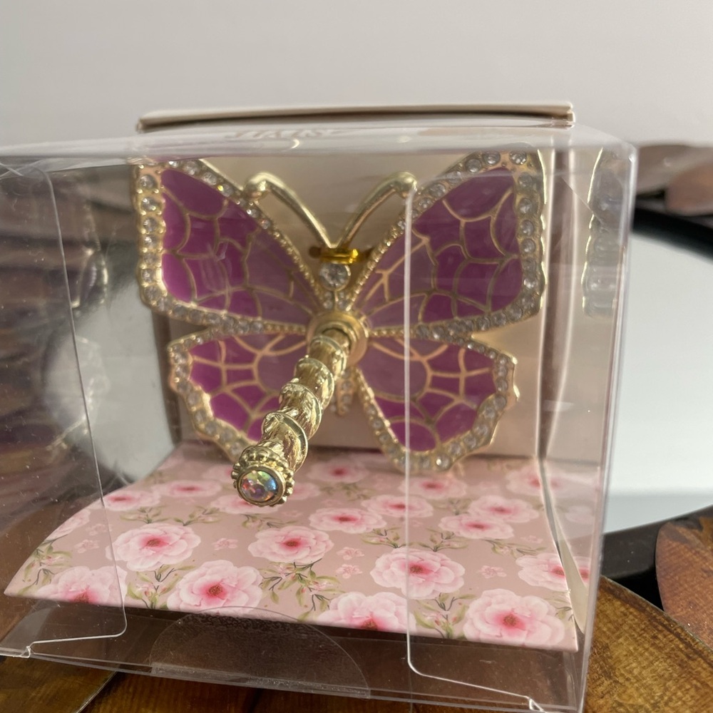 Butterfly ring holder - Picture 3 of 6